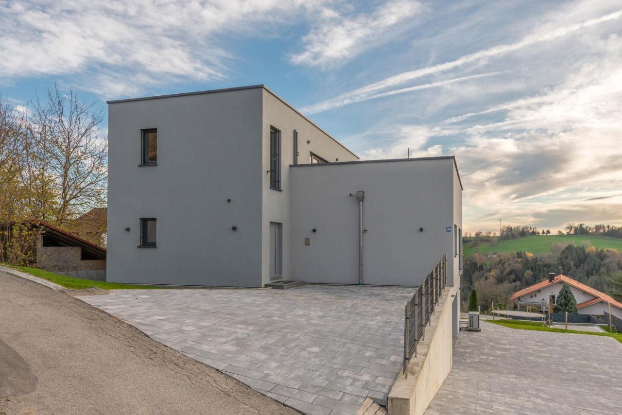 Moderne Villa Mit Whirlpool Und Heimkino Waldkirchen Luaran gambar